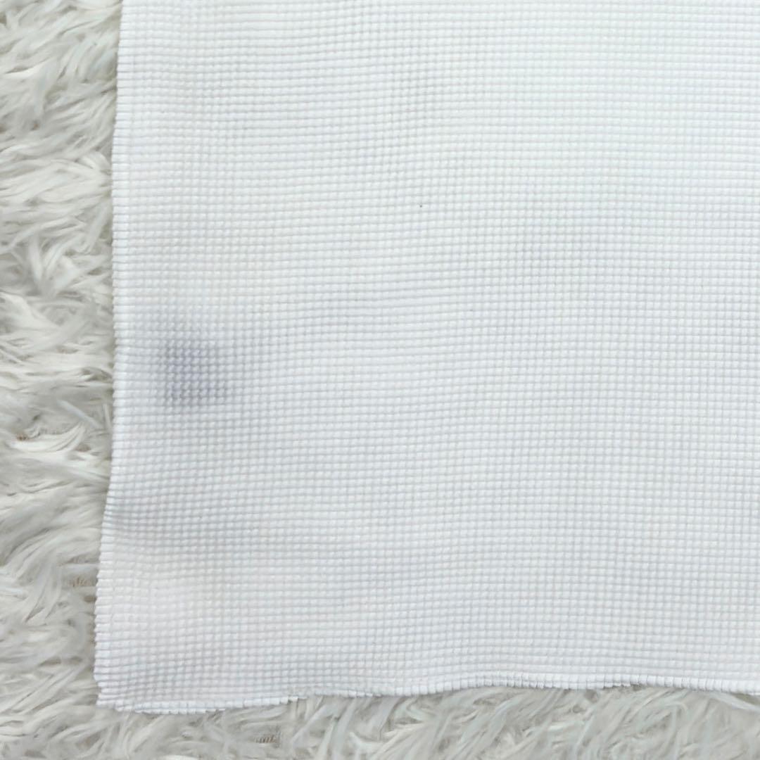 美品　イッセイミヤケMe　ハイネック　長袖プリーツカットソー　ホワイト　FREE