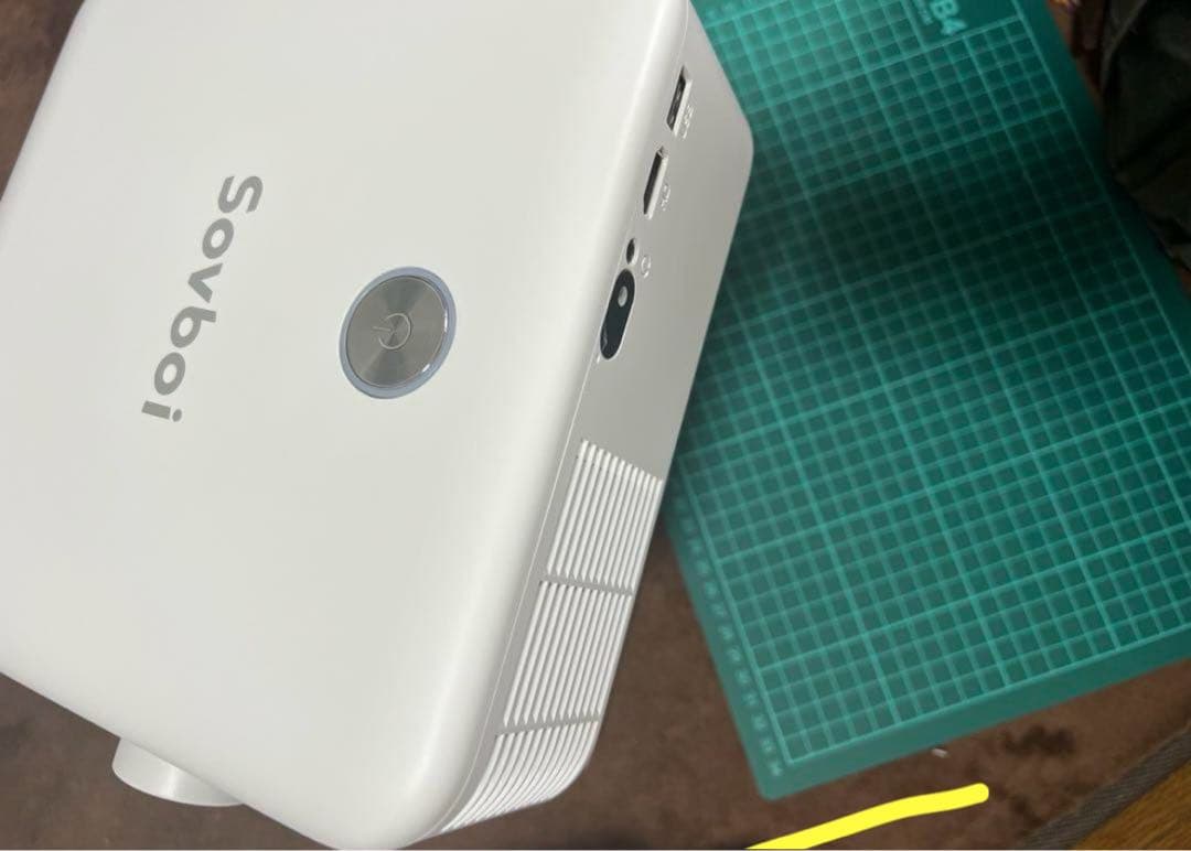 新品 Sovboi プロジェクター　Google TV搭載