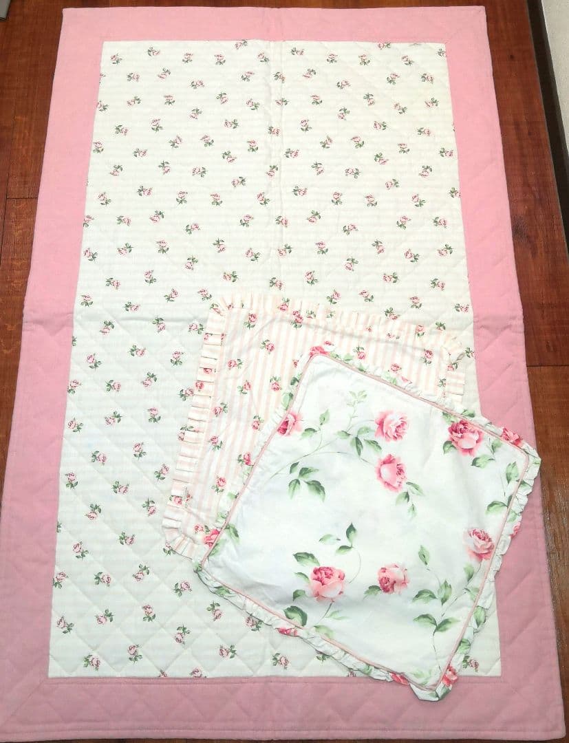 ローラアシュレイ ラグ・クッションカバー2点