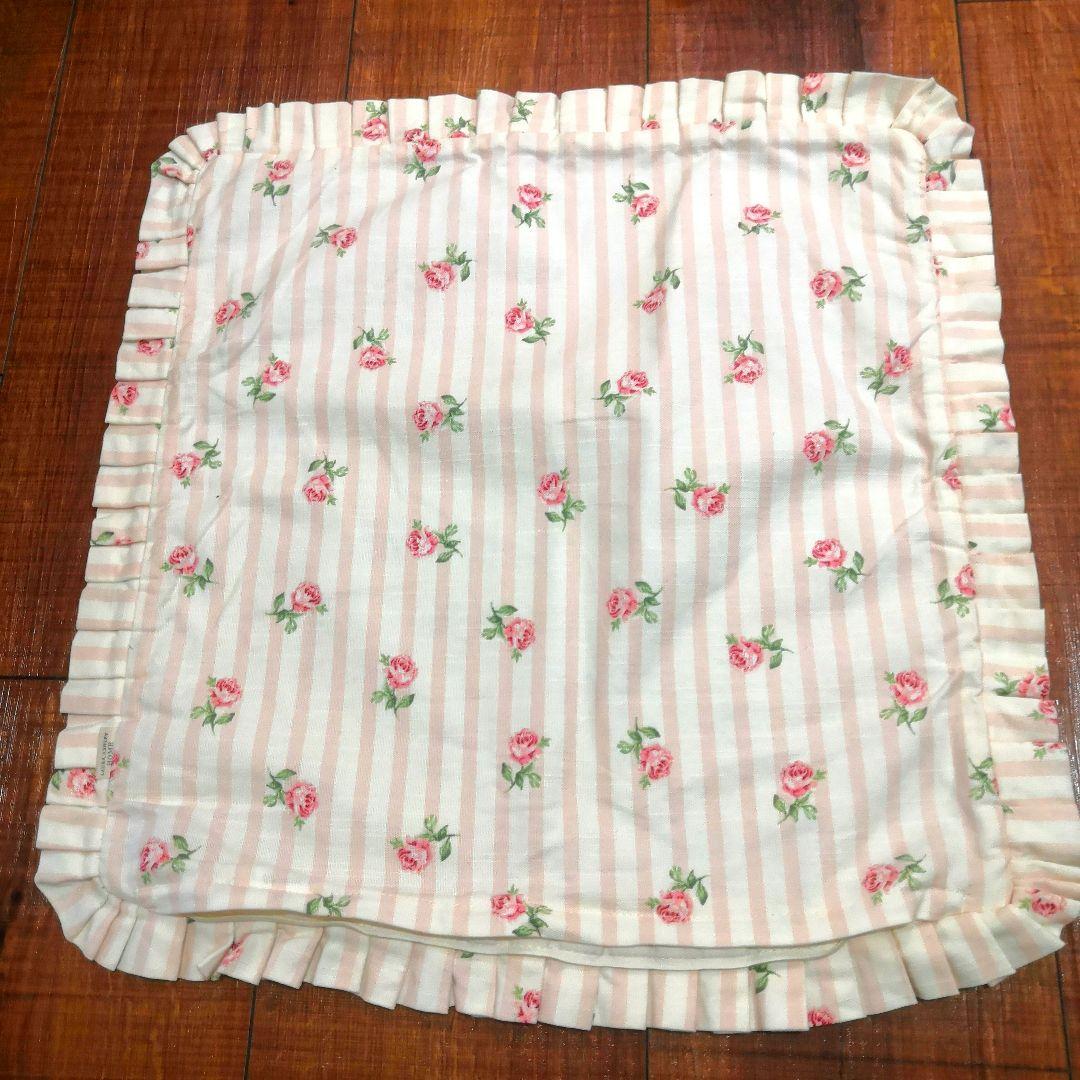 ローラアシュレイ ラグ・クッションカバー2点