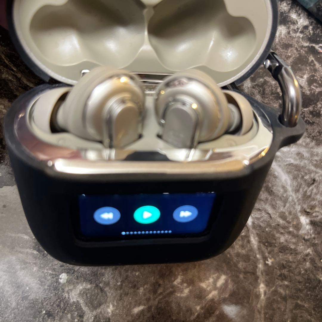 JBL TOUR PRO 2　ゴールド