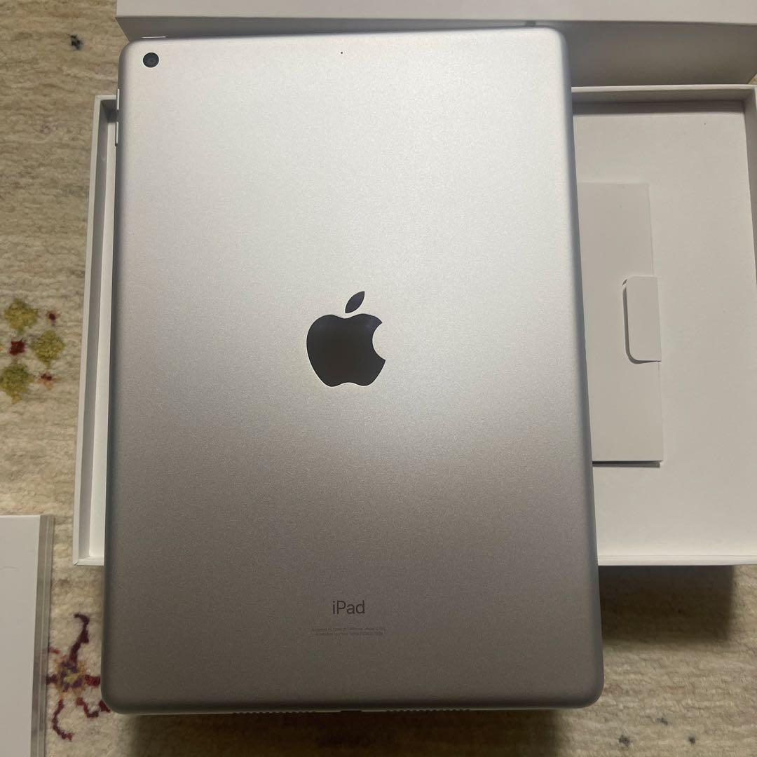 Apple iPad (第9世代) 64GB Wi-Fi シルバー