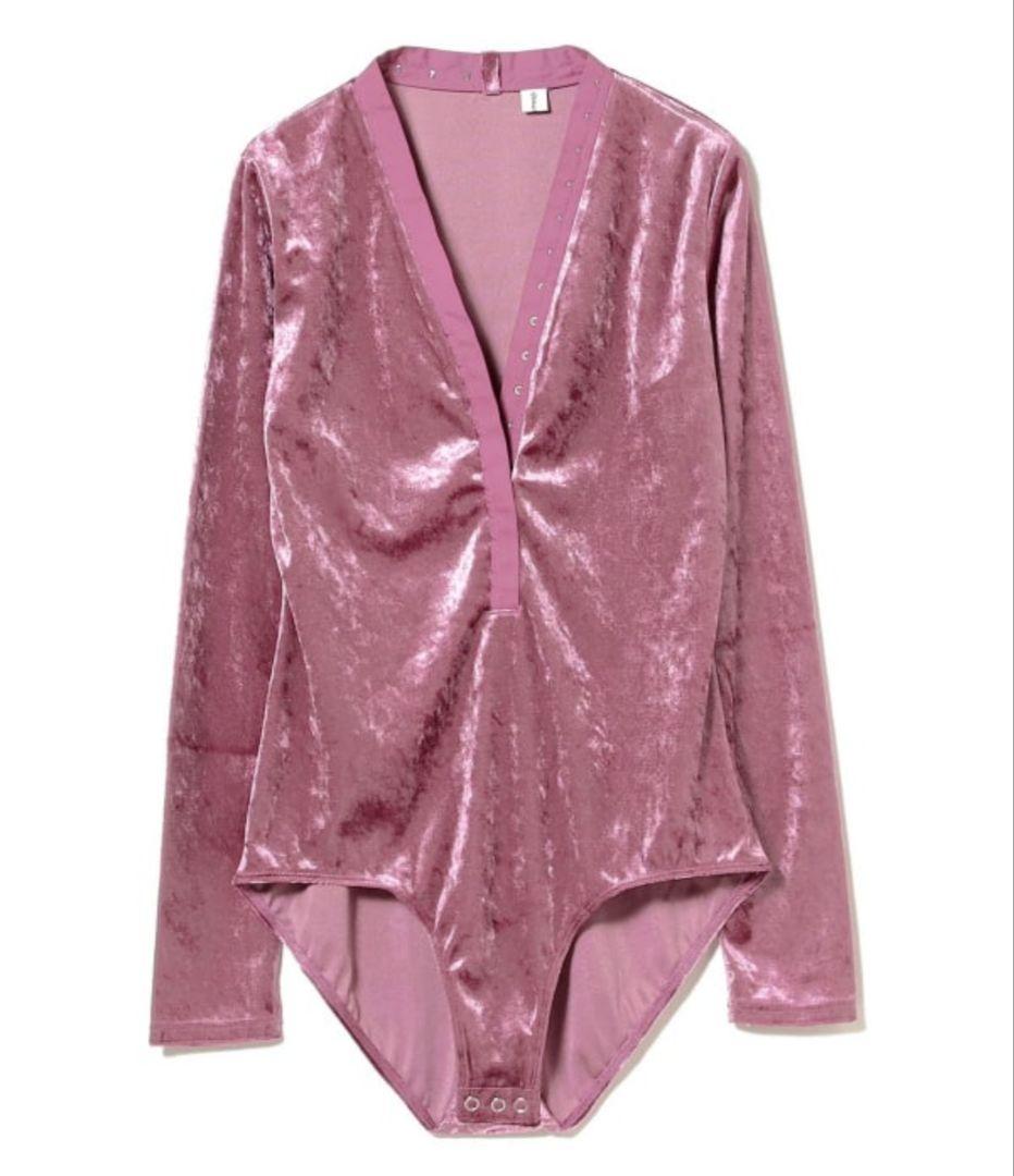 均一セール❗️新品♥Chika Kisada チカキサダ　ベロアトップス　ピンク