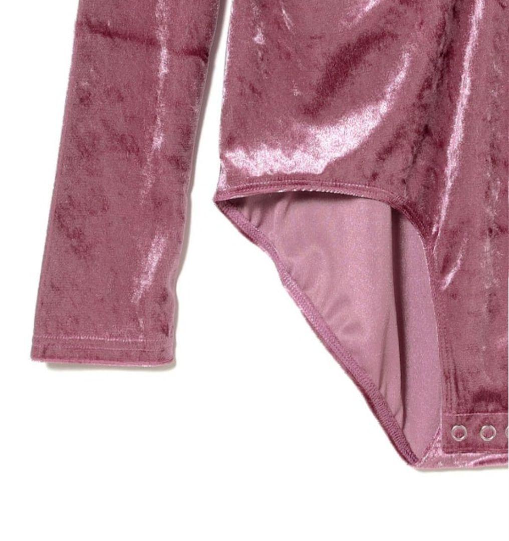 均一セール❗️新品♥Chika Kisada チカキサダ　ベロアトップス　ピンク