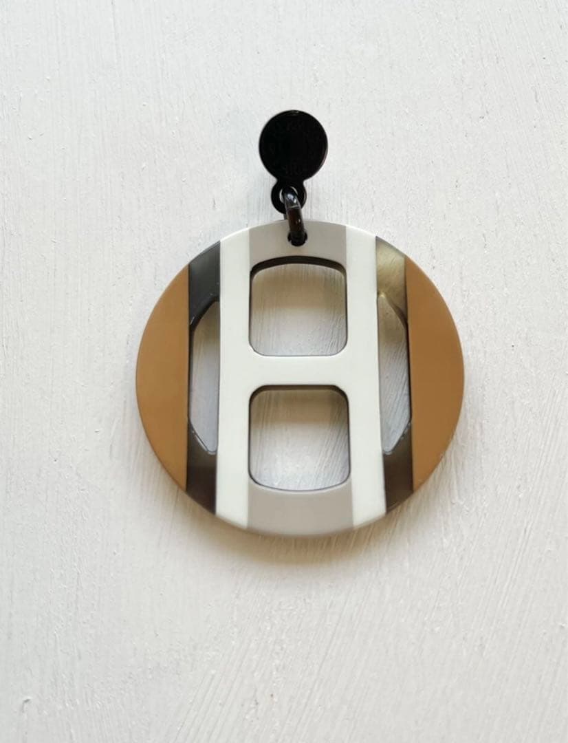 【HERMES】Hエキップ ピアス (片耳用/シングル) バッファローホーン