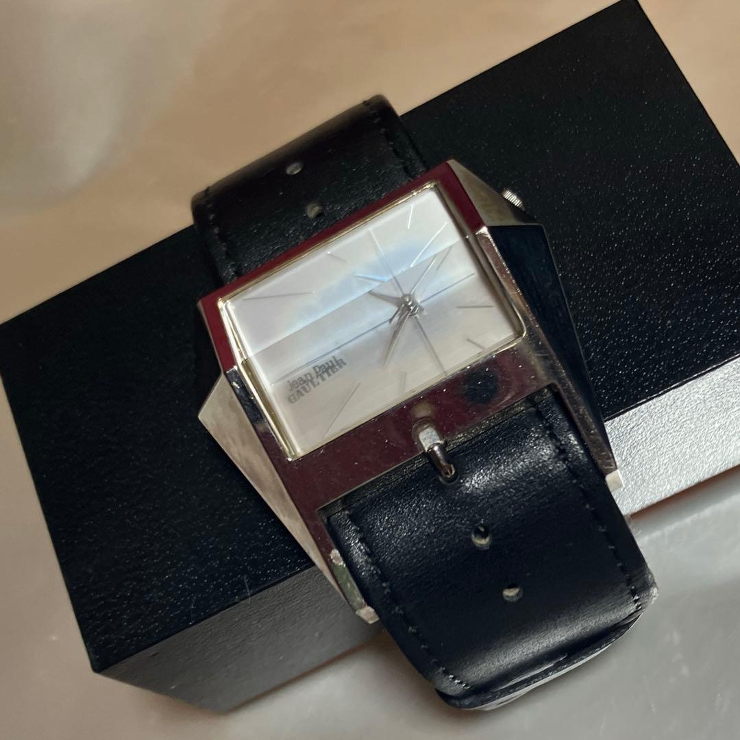 追記⭐️値下⭐️ジャンポールゴルチエ　レザーベルト　デザイン物腕時計　電池切れ