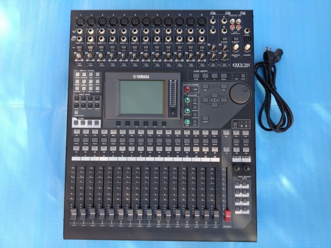 YAMAHA 01V96i デジタルミキサー ヤマハ O1V96i