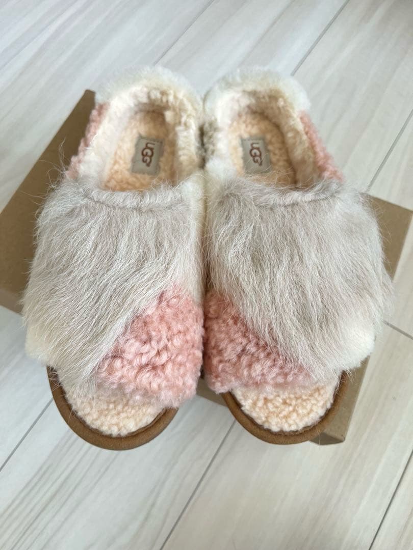 希少新品未使用♬UGG W DIANE WISP ファーサンダル ピンクシューズ