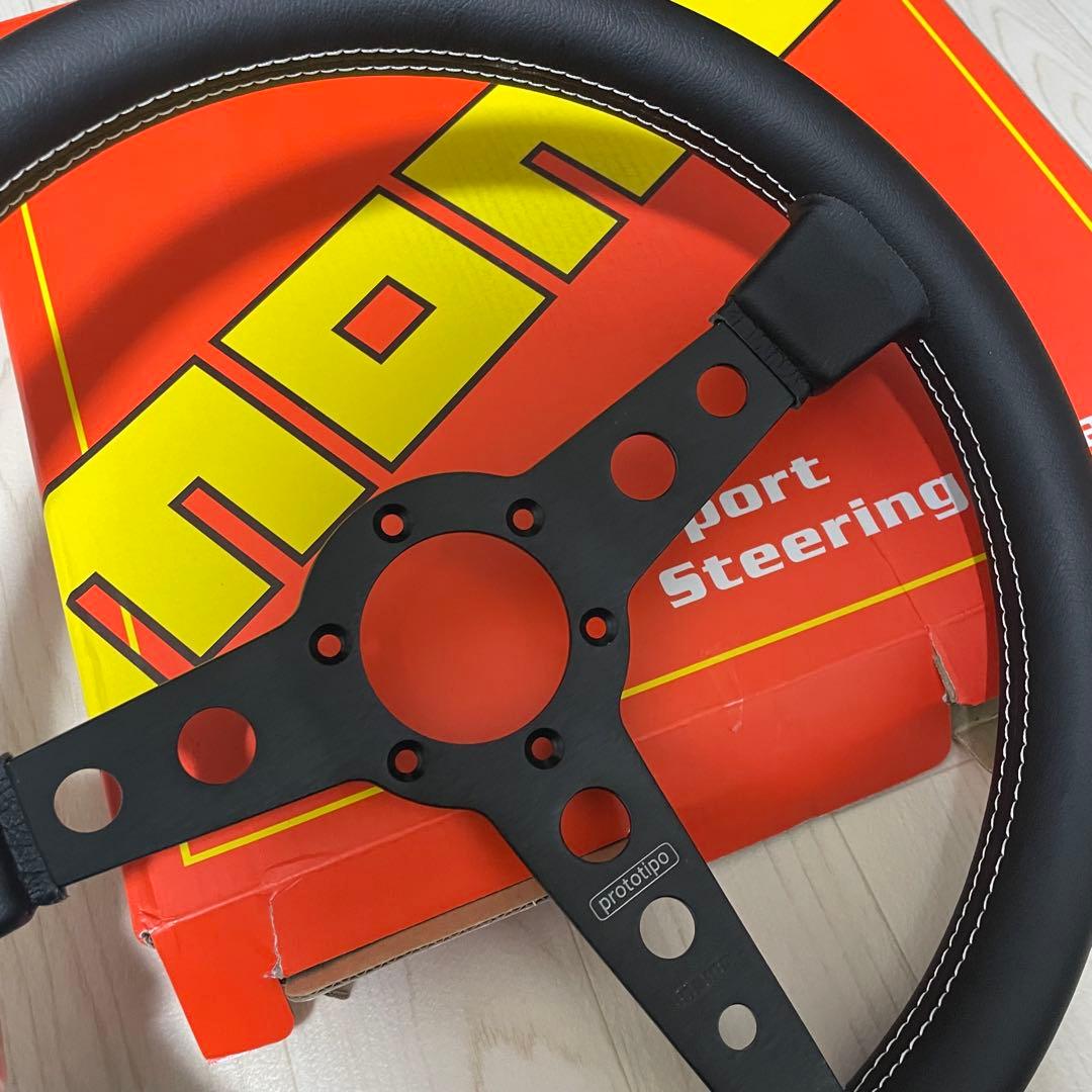 momo プロトタイプ ステアリング ホーンボタン付き