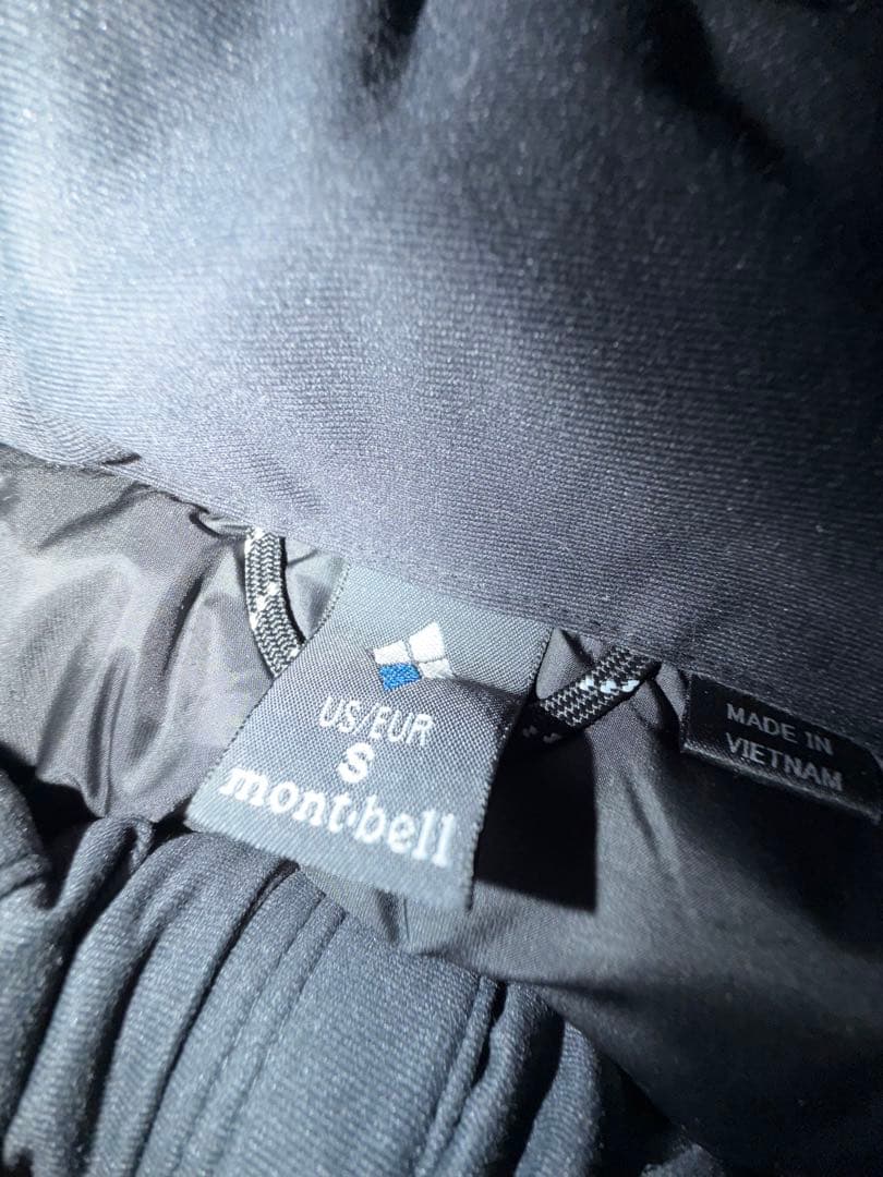 mont-bellブラック ライトアルパインダウンパーカ　US 海外規格