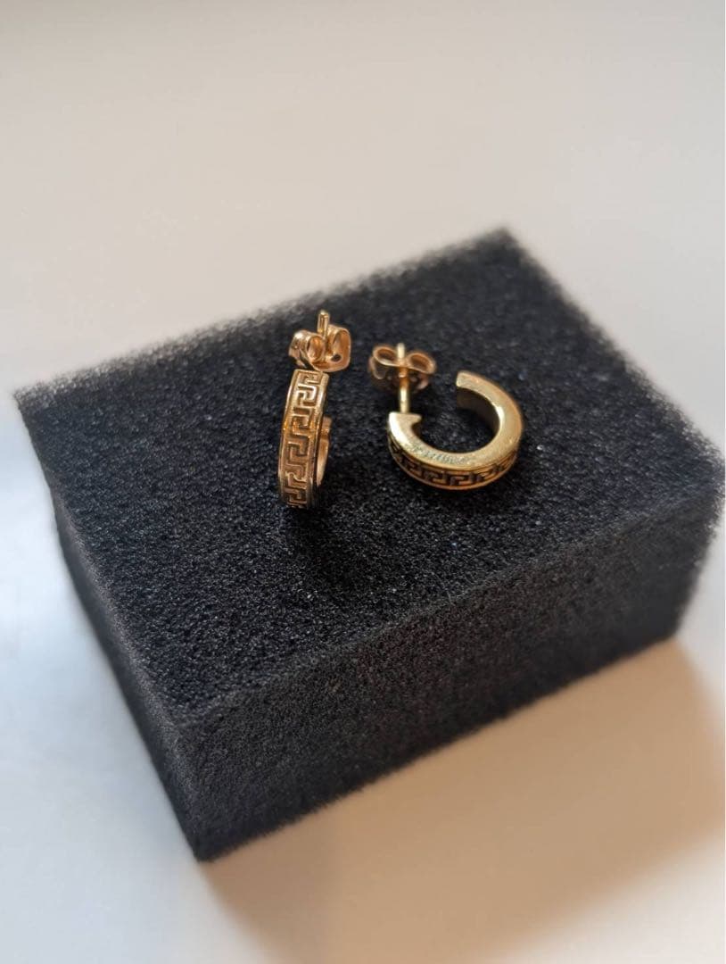 VERSACE グレカリングピアス ゴールド 両耳用