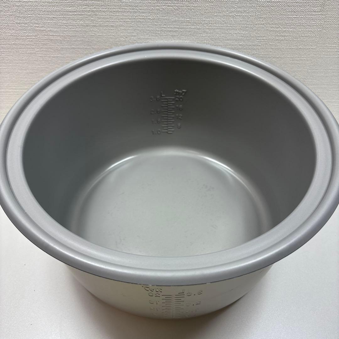 Panasonic 電子ジャー炊飯器〈大容量タイプ〉 SR-UH36P　23年製