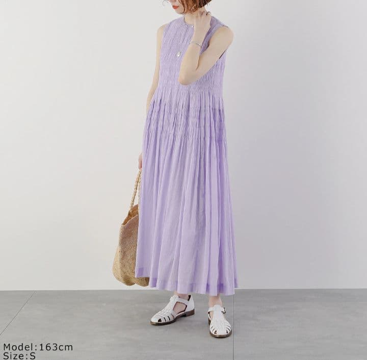 ヌキテパ コットンボイルシャーリングスリーブレスドレス　ロングワンピース