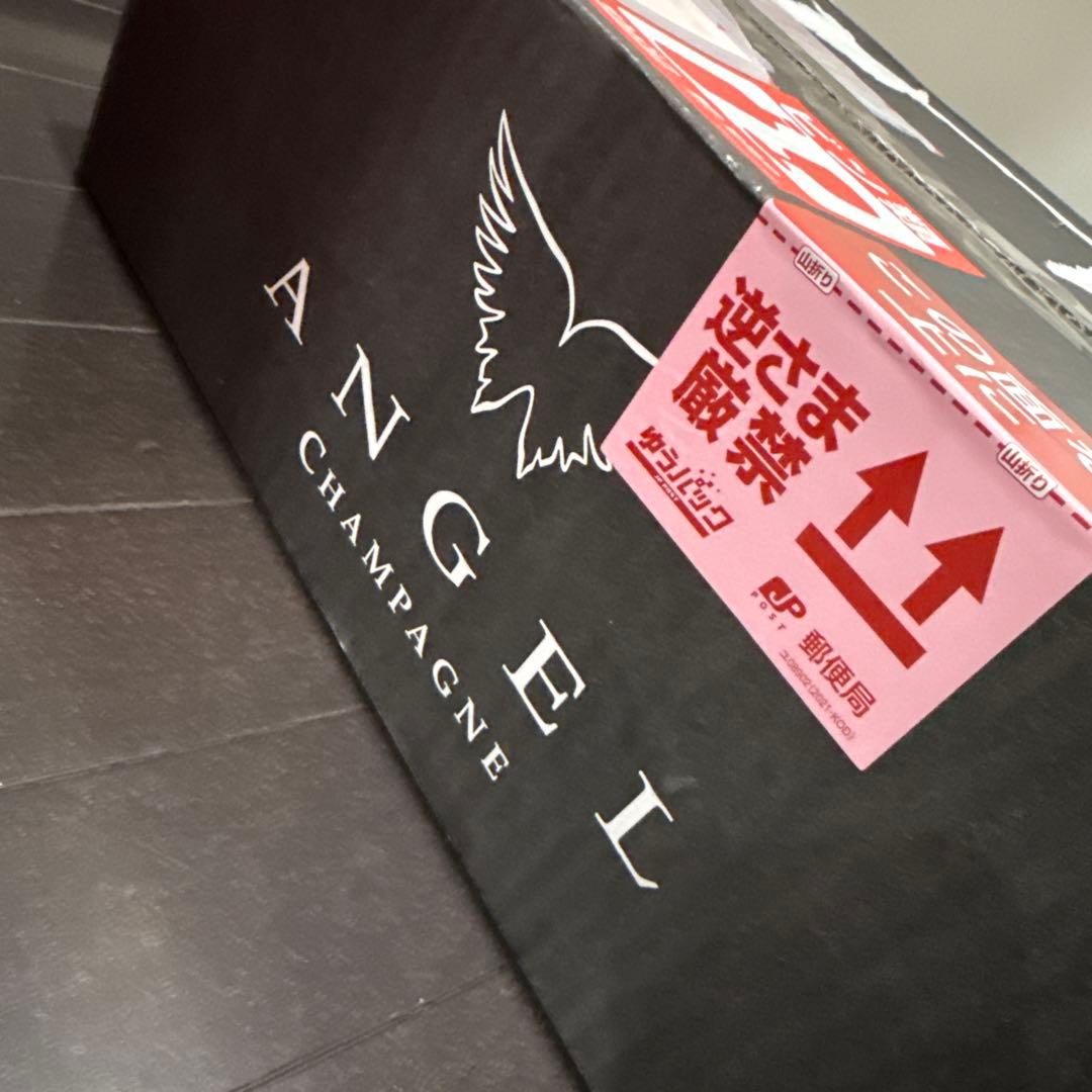エンジェル シャンパン プラチナ　ヴィンテージ　2004 ケース付き