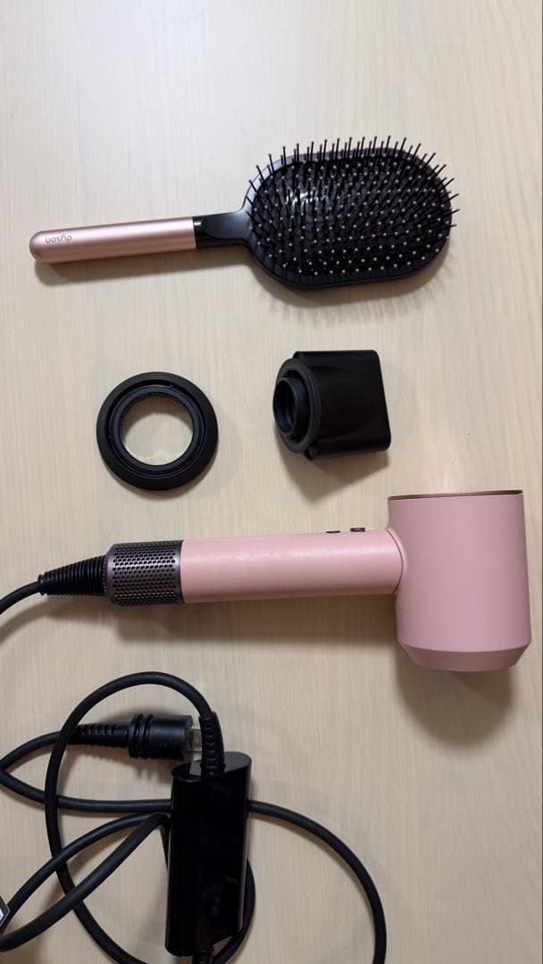 Dyson Spersonic ピンク ヘアドライヤー ブラシアタッチメント付き