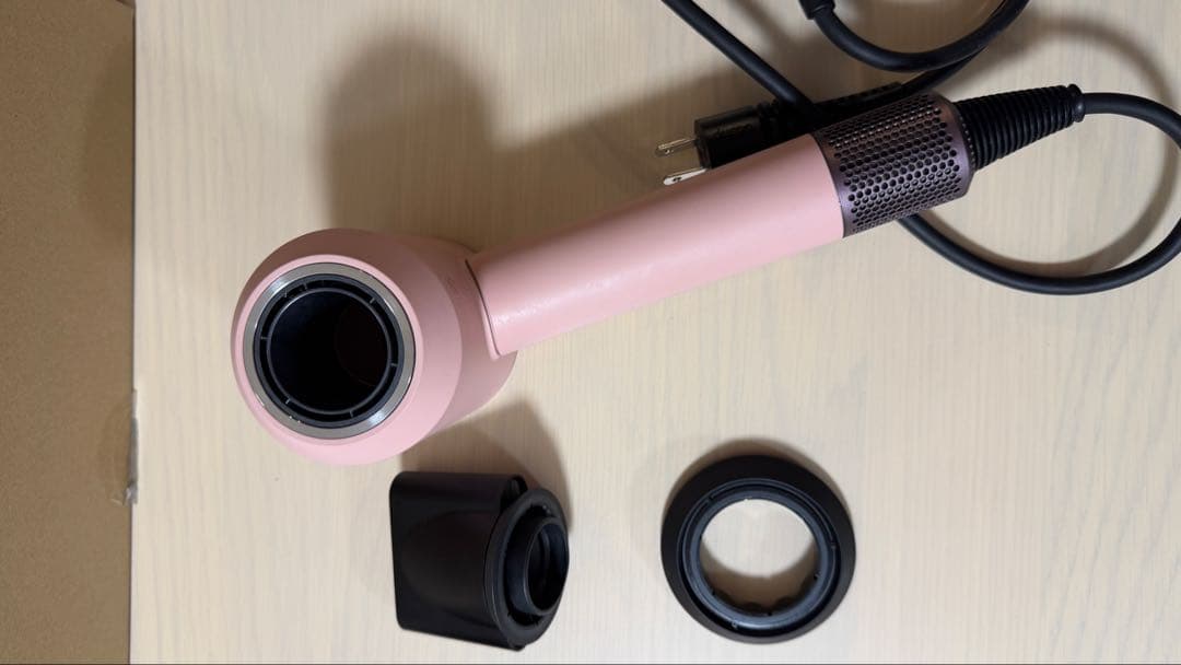 Dyson Spersonic ピンク ヘアドライヤー ブラシアタッチメント付き