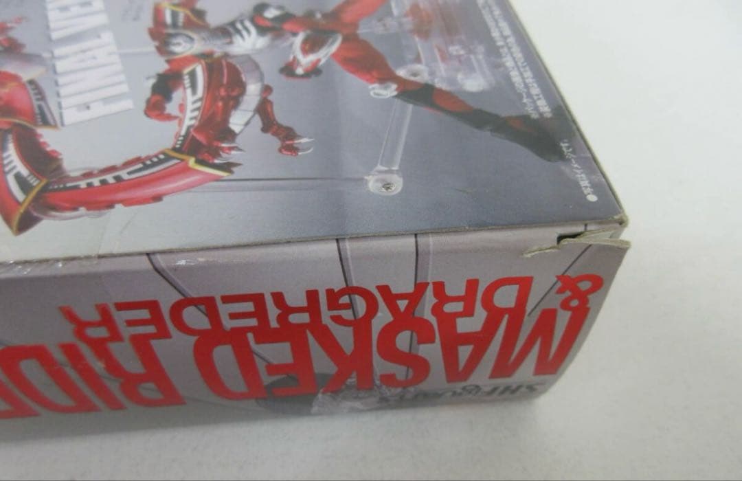 【未開封】フィギュア S.H.Figuarts 仮面ライダー龍騎&ドラグレッダー