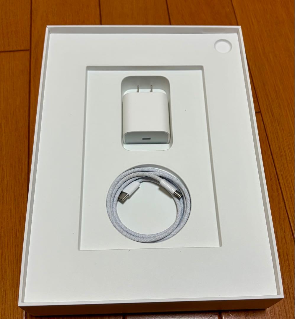 【美品】11インチiPad (A16) Wi-Fiモデル 128GB シルバー