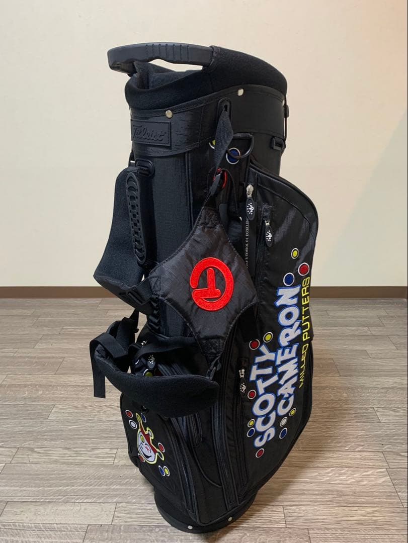 スタンド式キャディバック　ピエロデザインのブラックです！パターカバープレゼント付