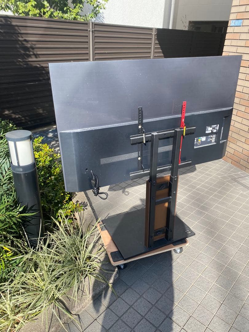 55型 有機ELテレビ スタンド付き　東京引取限定