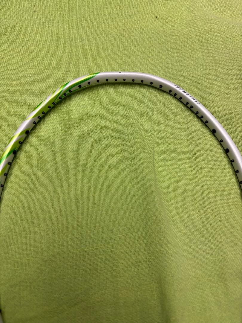 最安値　新品YONEX ASTROX 100 ZZ va 4UG5 グリップ付き