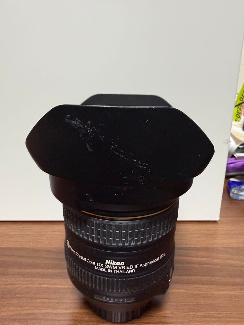 Nikon デジタル一眼レフ、バッテリー、レンズ