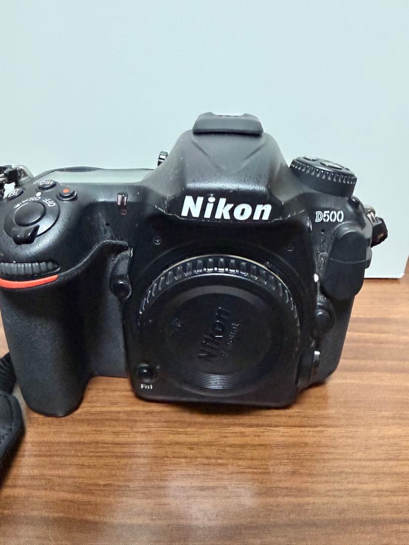 Nikon デジタル一眼レフ、バッテリー、レンズ