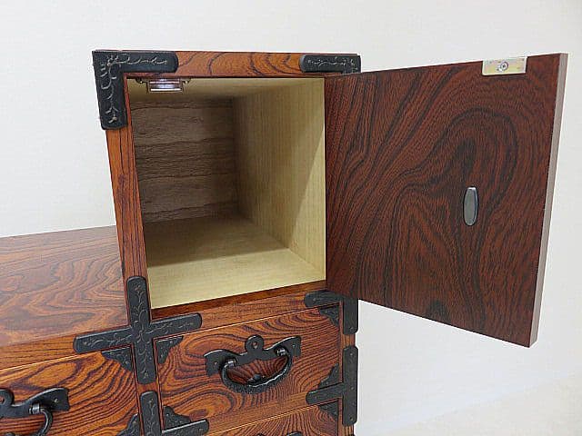 ぐ*み様 岩谷堂箪笥　藤里木工　伝統工芸士「高橋清利」作　階段箪笥　　時代箪笥/