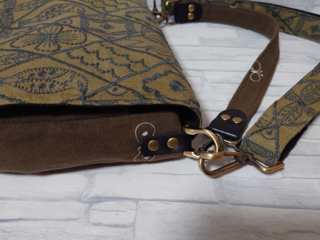 symphony khaki ミナペルホネン フラップショルダーバッグ