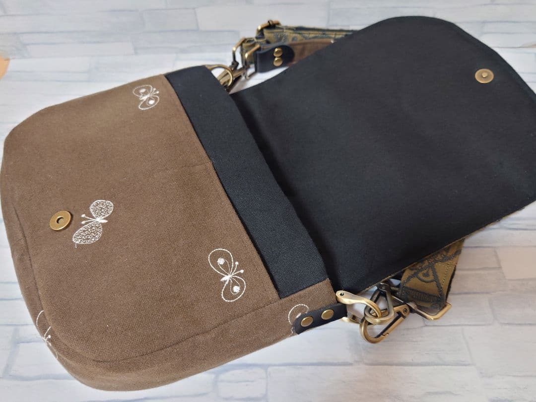 symphony khaki ミナペルホネン フラップショルダーバッグ