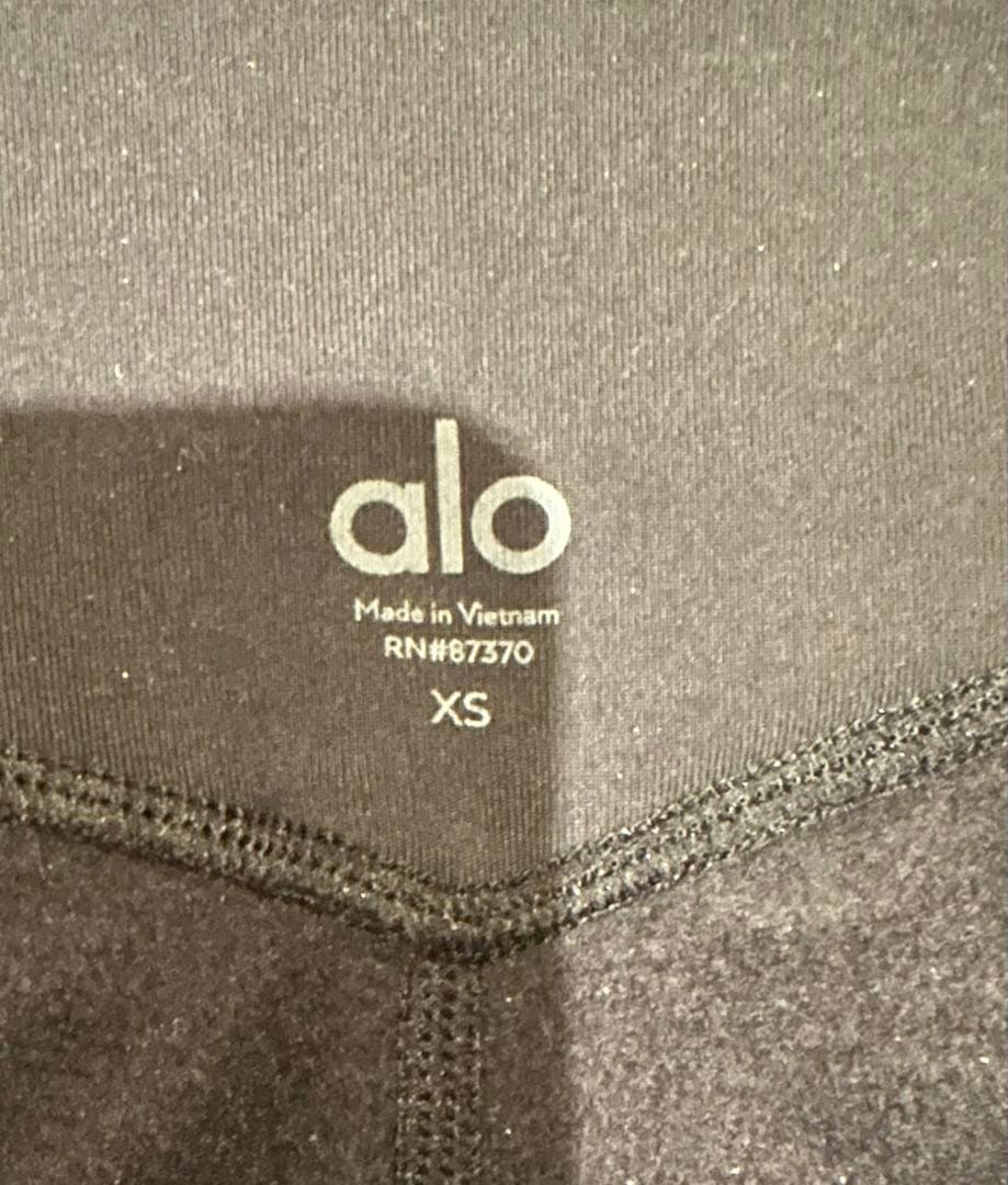 alo エアリフトウィンターウォームハイウエストレギンス ブラック XS