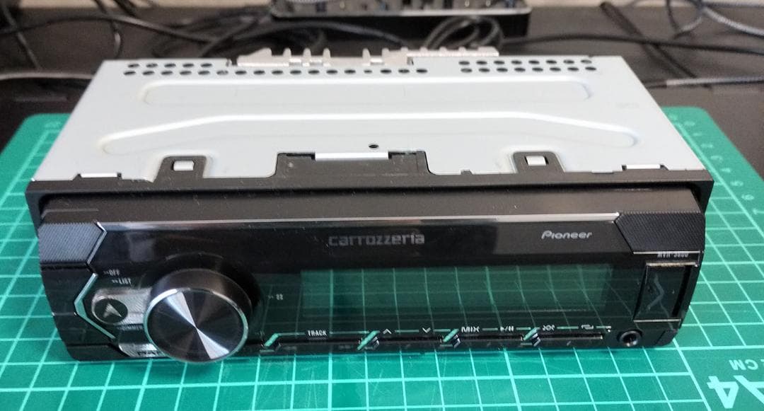 カーオーディオ Pioneer MVH-5600 1DIN Audio