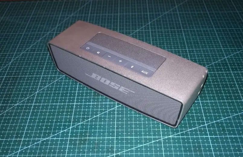 ポータブルブルーレイプレイヤーとBOSEスピーカーセット