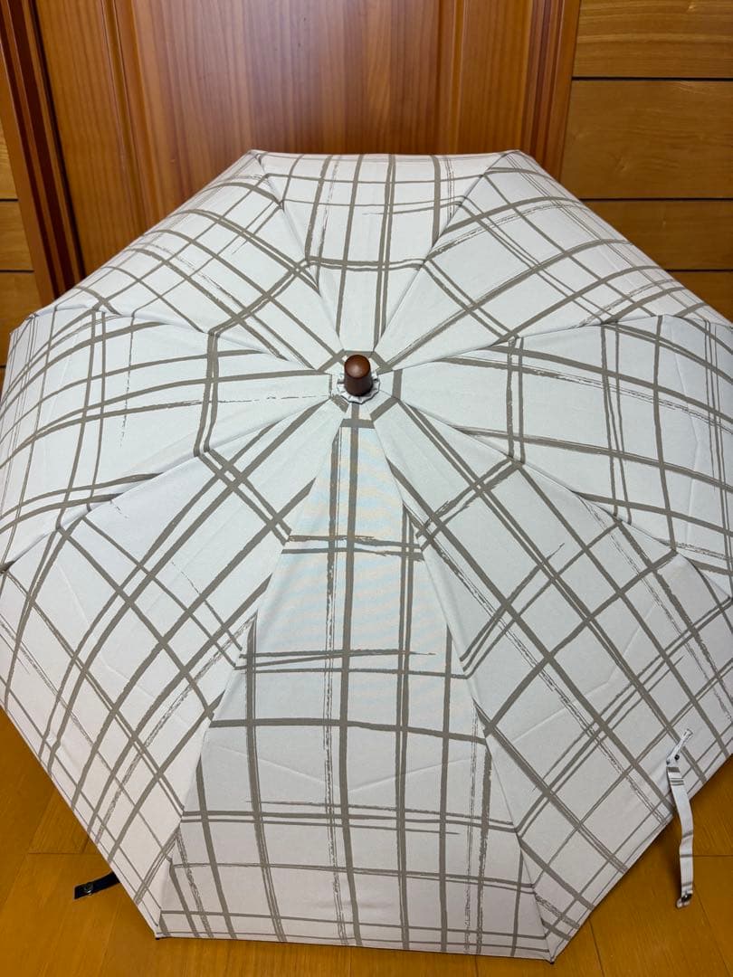サンバリア100 折りたたみ日傘 2段格子柄木曲がり手元