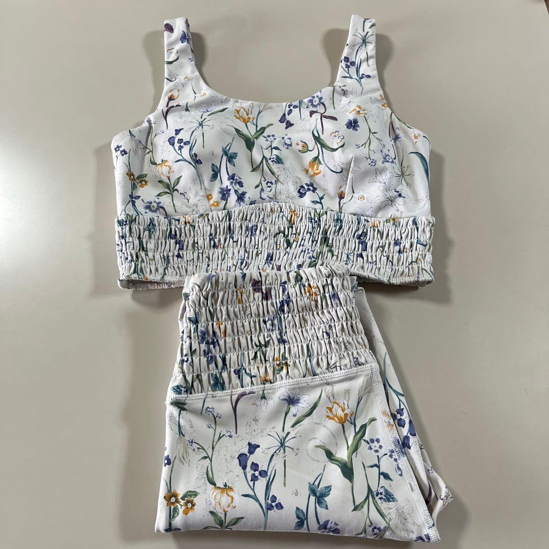 スカーラ　ボタニカルシャーリングブラトップ＆レギンス　ホワイトM