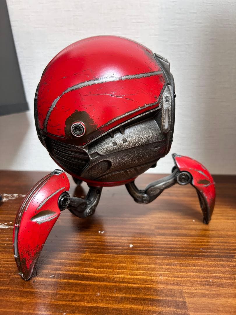 Gravastar War Damaged (赤) Bluetoothスピーカー