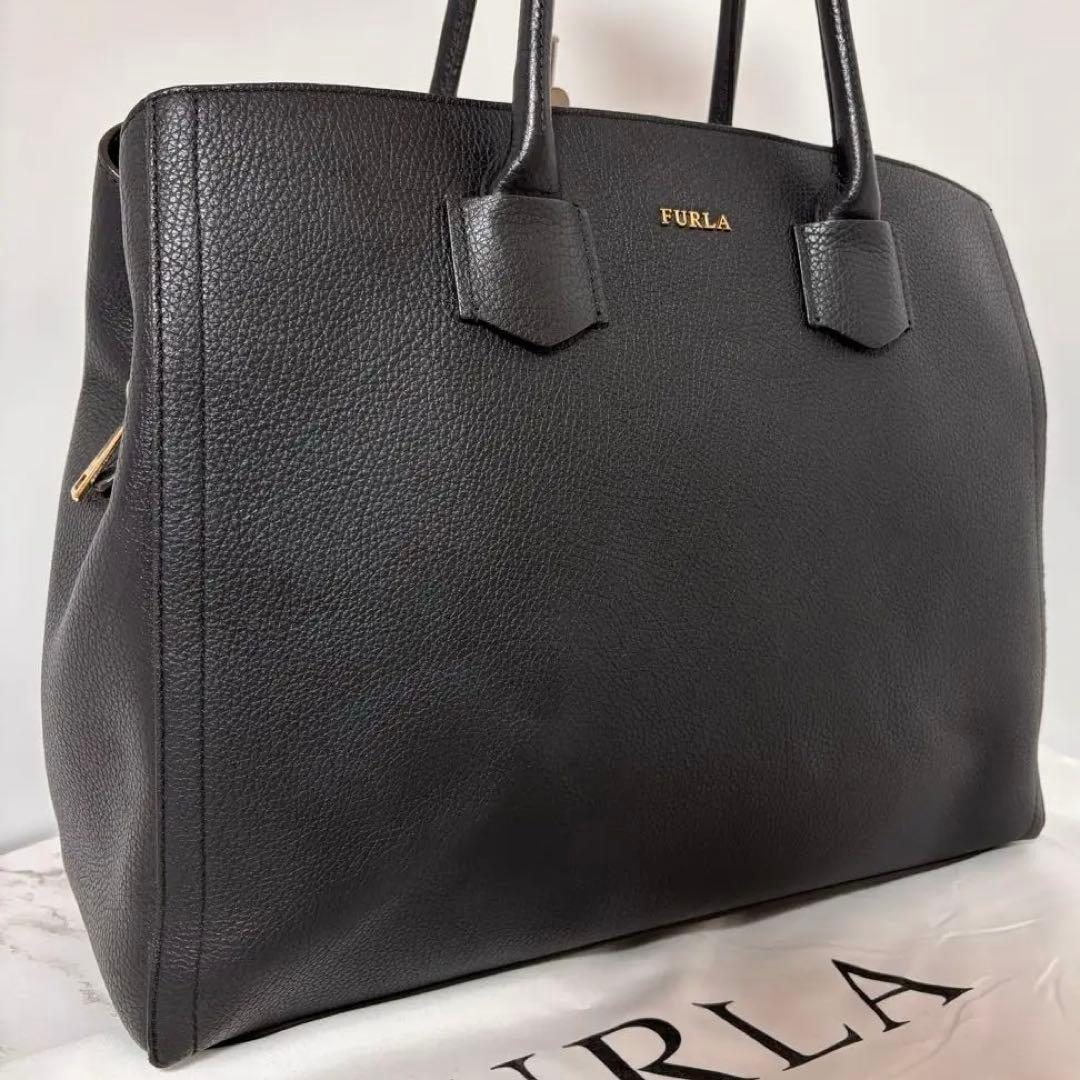 【美品】フルラ アルバ ビジネス トートバッグ レザー ブラック A4 PC可能