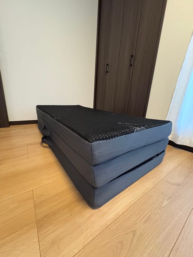 GOKUMIN マットレス　厚さ10cm 三つ折り　ダブル