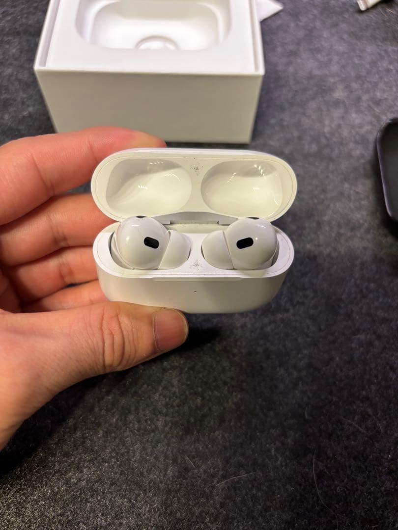 AirPods Pro 第2世代（本革レザーケース付）Lightning