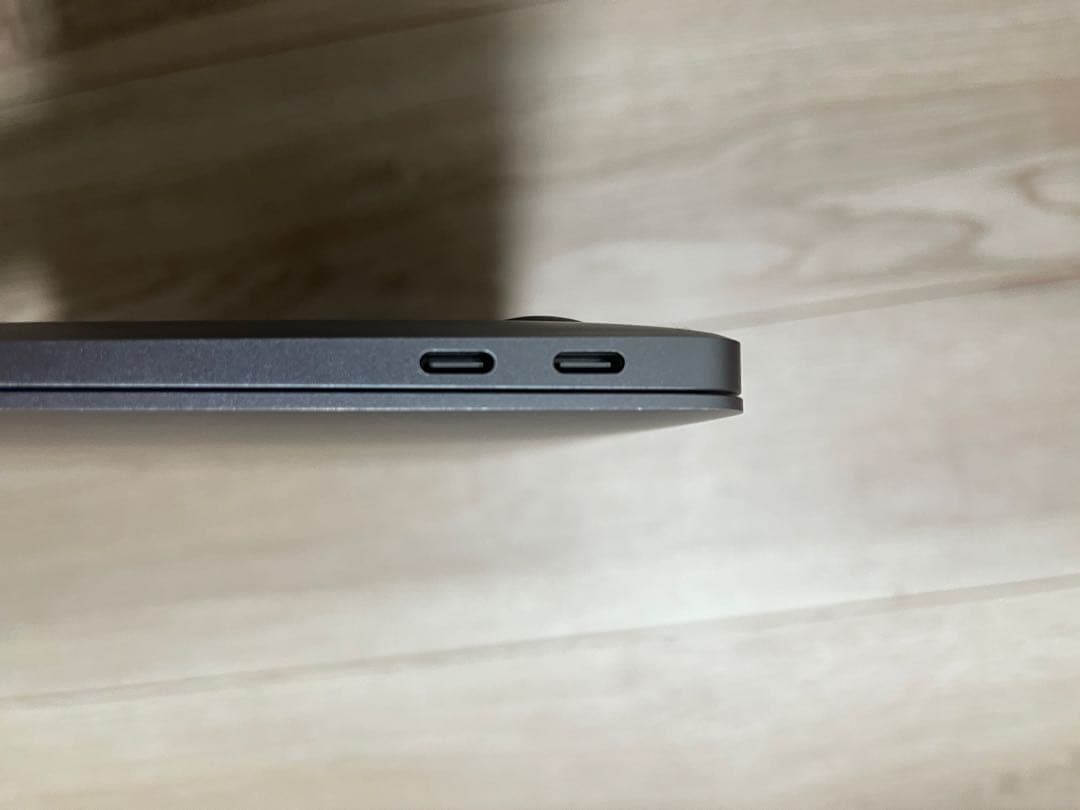 【おさかなチンパンジー】MacBookAirシルバー M1 2020 本体