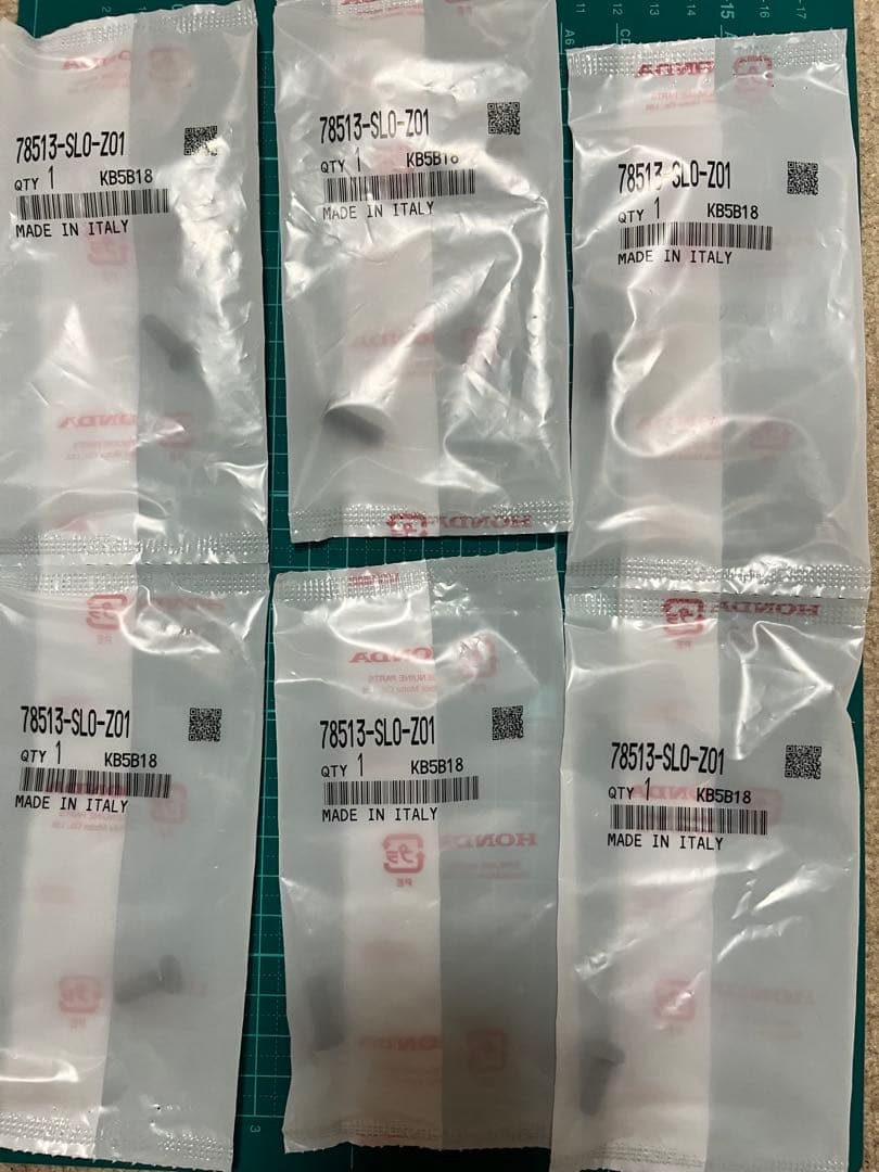 momoホーンボタン、ステアリングリング、ステアリングボルト セット