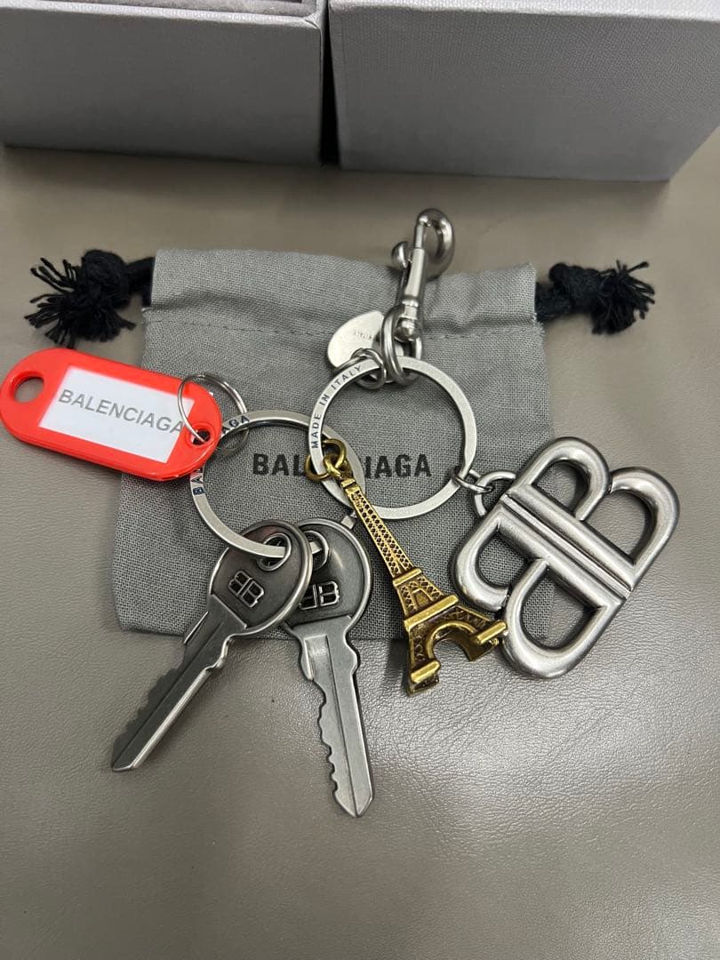 極美品　バレンシアガ　キーリング　キーホルダー
