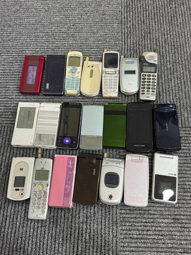 いちのしっぽガラケー　21台セット