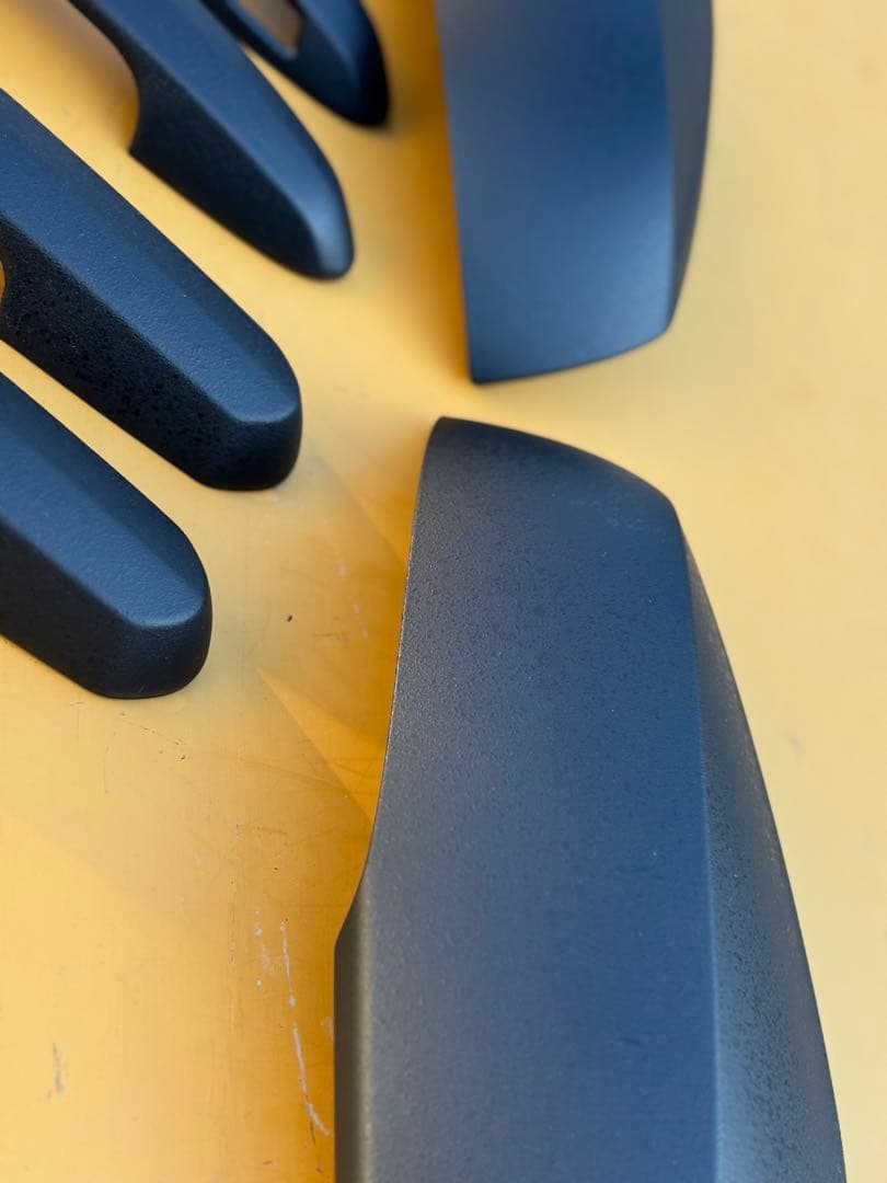 rav4 社外ドアハンドルカバー　ラプターライナー塗装