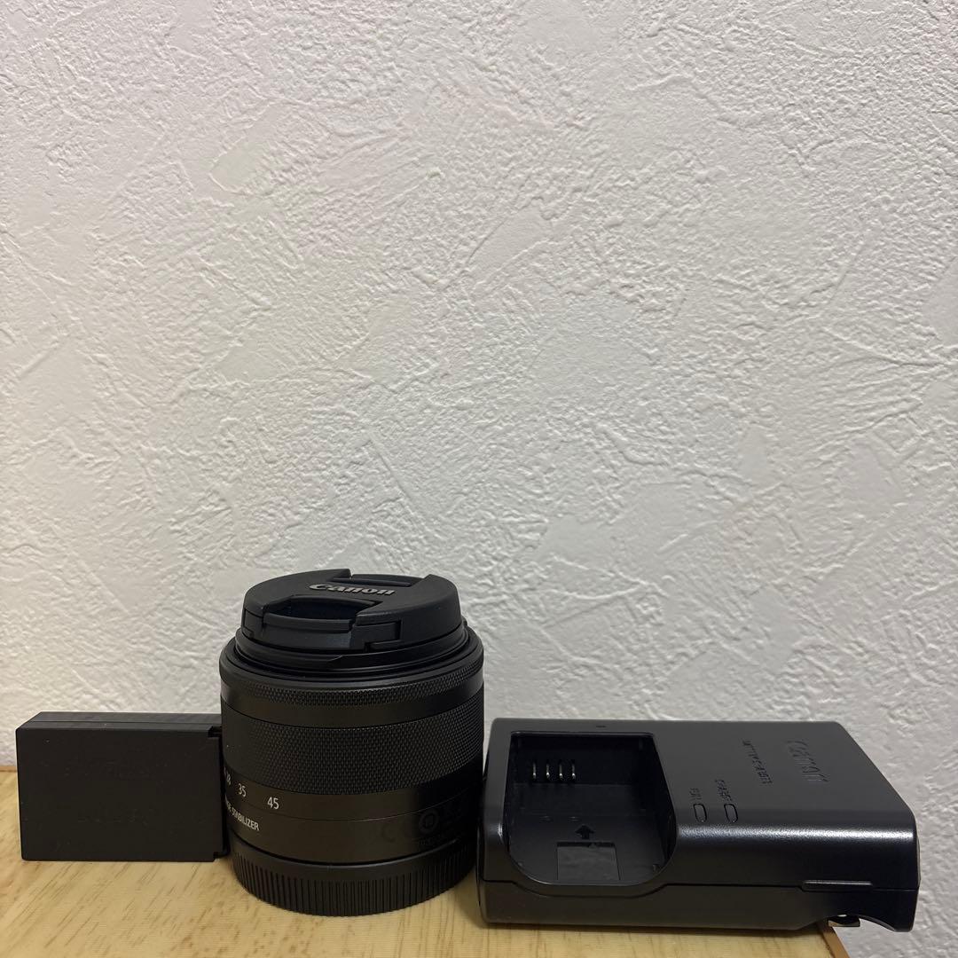 Canon EOS M ミラーレスカメラ