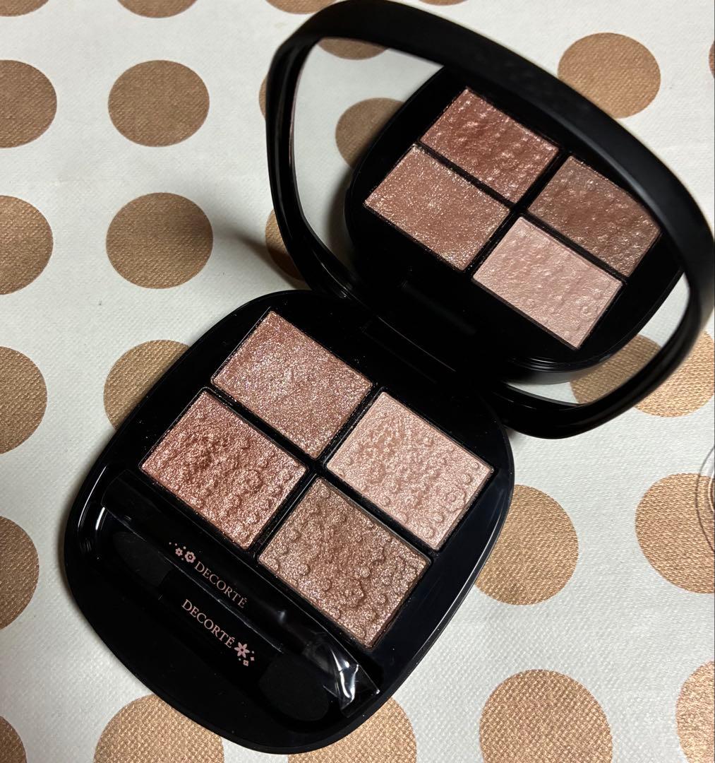 DECORTÉ アイシャドウパレット クリスマスコフレ エターナルブルーム