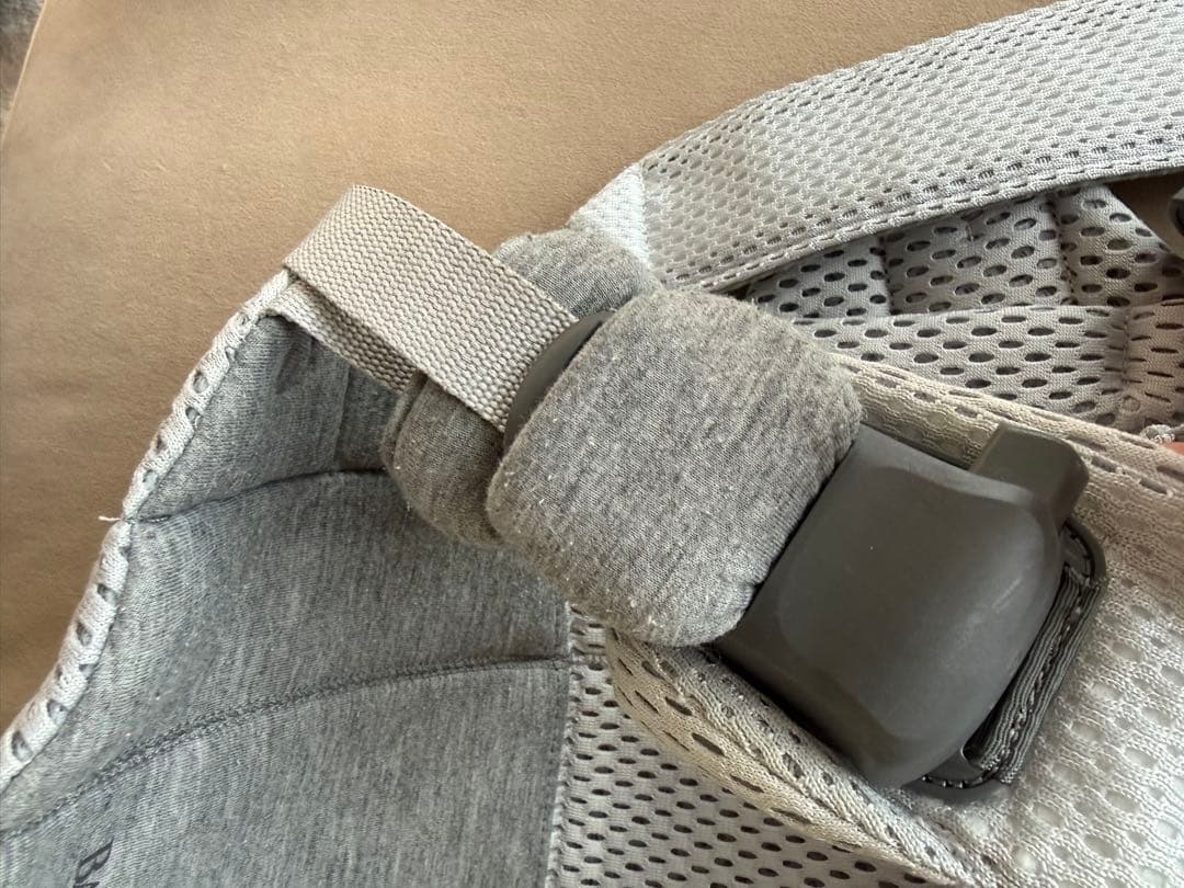 BabyBjörn HARMONY 抱っこ紐 グレー