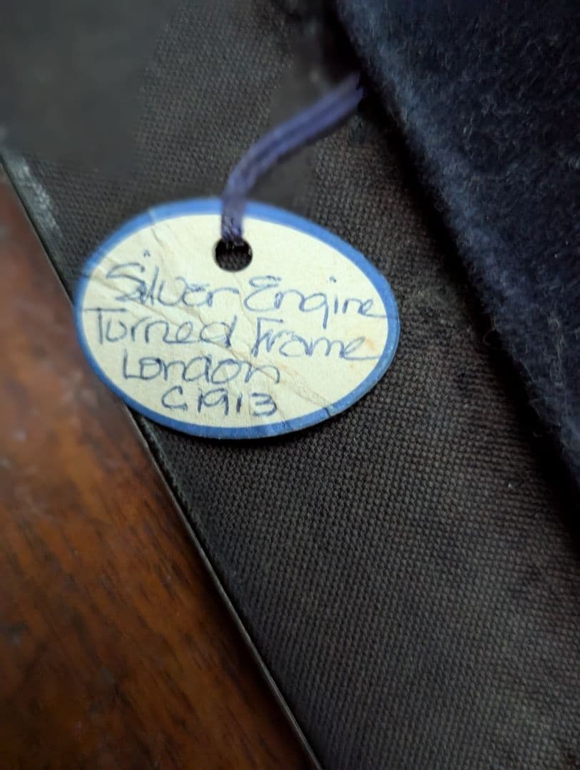 イギリスアンティーク 純銀フォトスタンド １９１３年ロンドン刻印 英国王室御用達