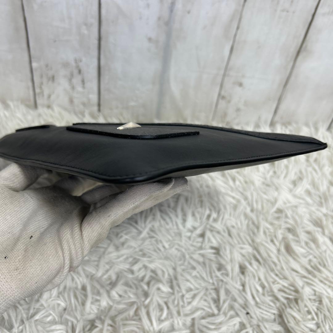 FENDI クラッチバッグ モンスター セカンドバッグ　バグズ　　レザー