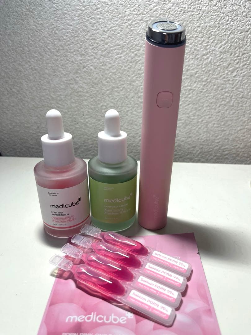 ⚠️期間限定値下げ中⚠️メディキューブ ブースタープロ ミニ ＋美容液3種